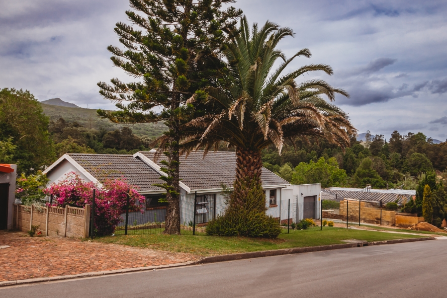 3 Bedroom Property for Sale in Denneoord Western Cape